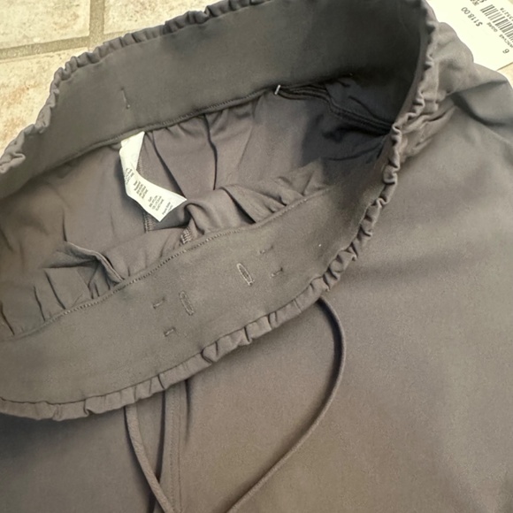 New Lululemon Stretch HR Jogger in grey sage - Picture 5 of 14